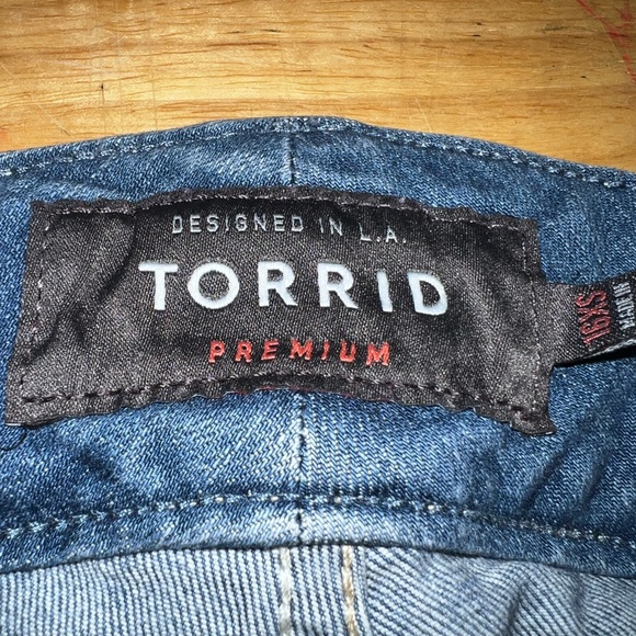 Torrid Jegging Skinny Jeans. - Picture 3 of 4